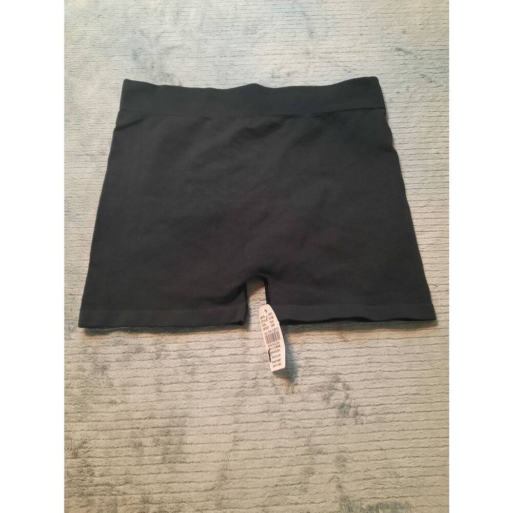 NWT Victoria's Secret Body by Victoria Light Shaping Short Black